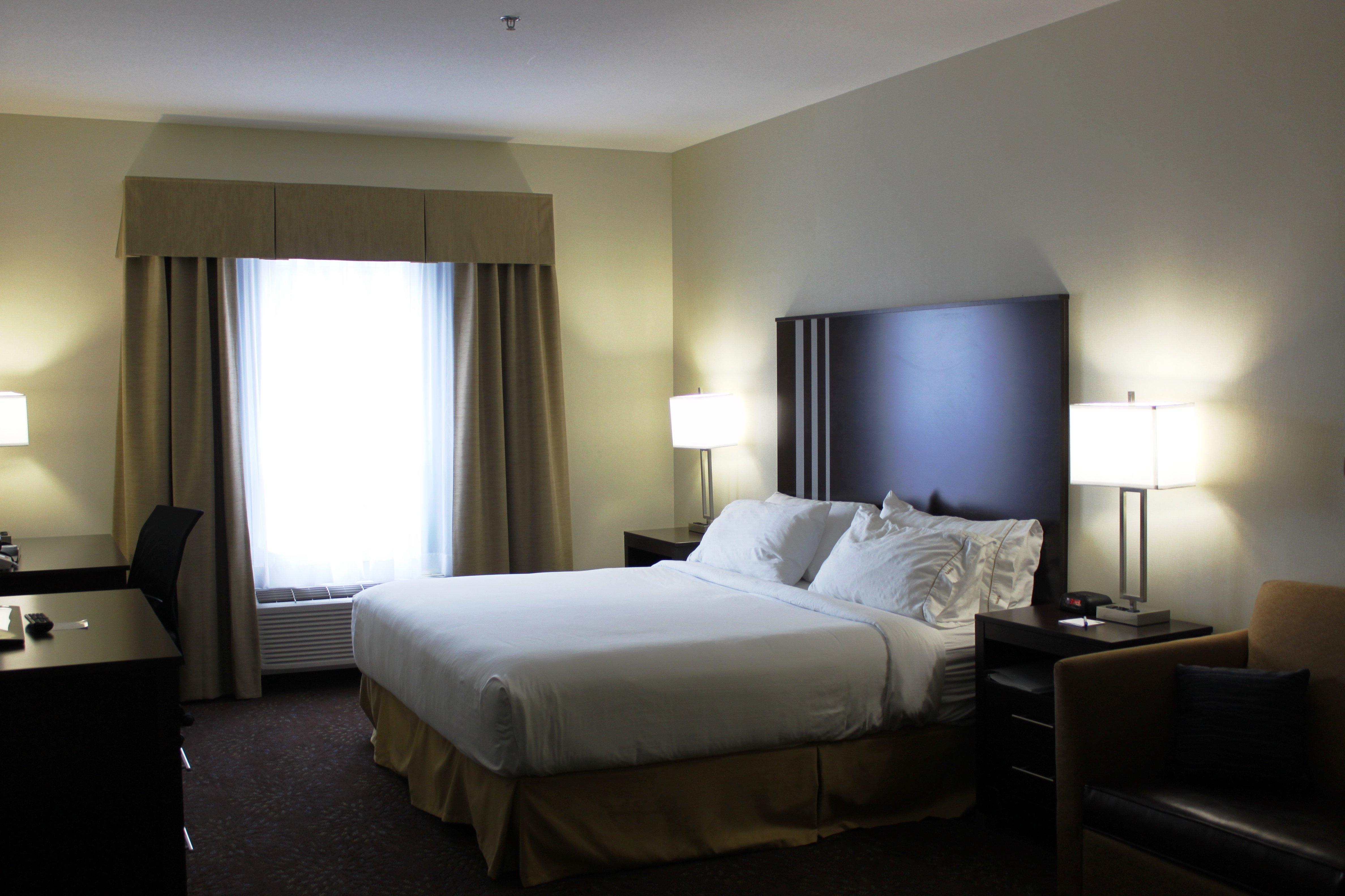 Holiday Inn Express Yorkton East By Ihg Exterior photo