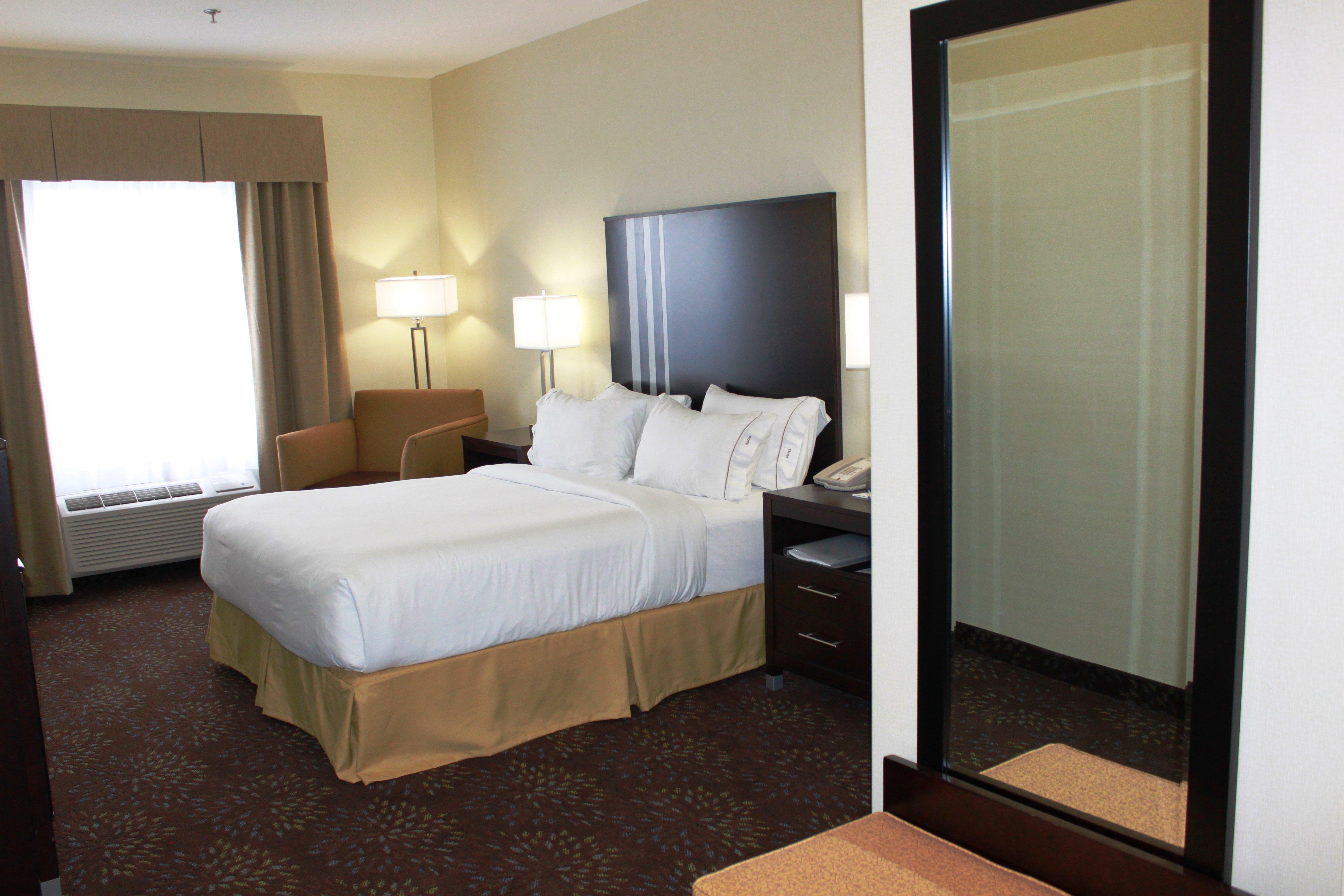 Holiday Inn Express Yorkton East By Ihg Exterior photo