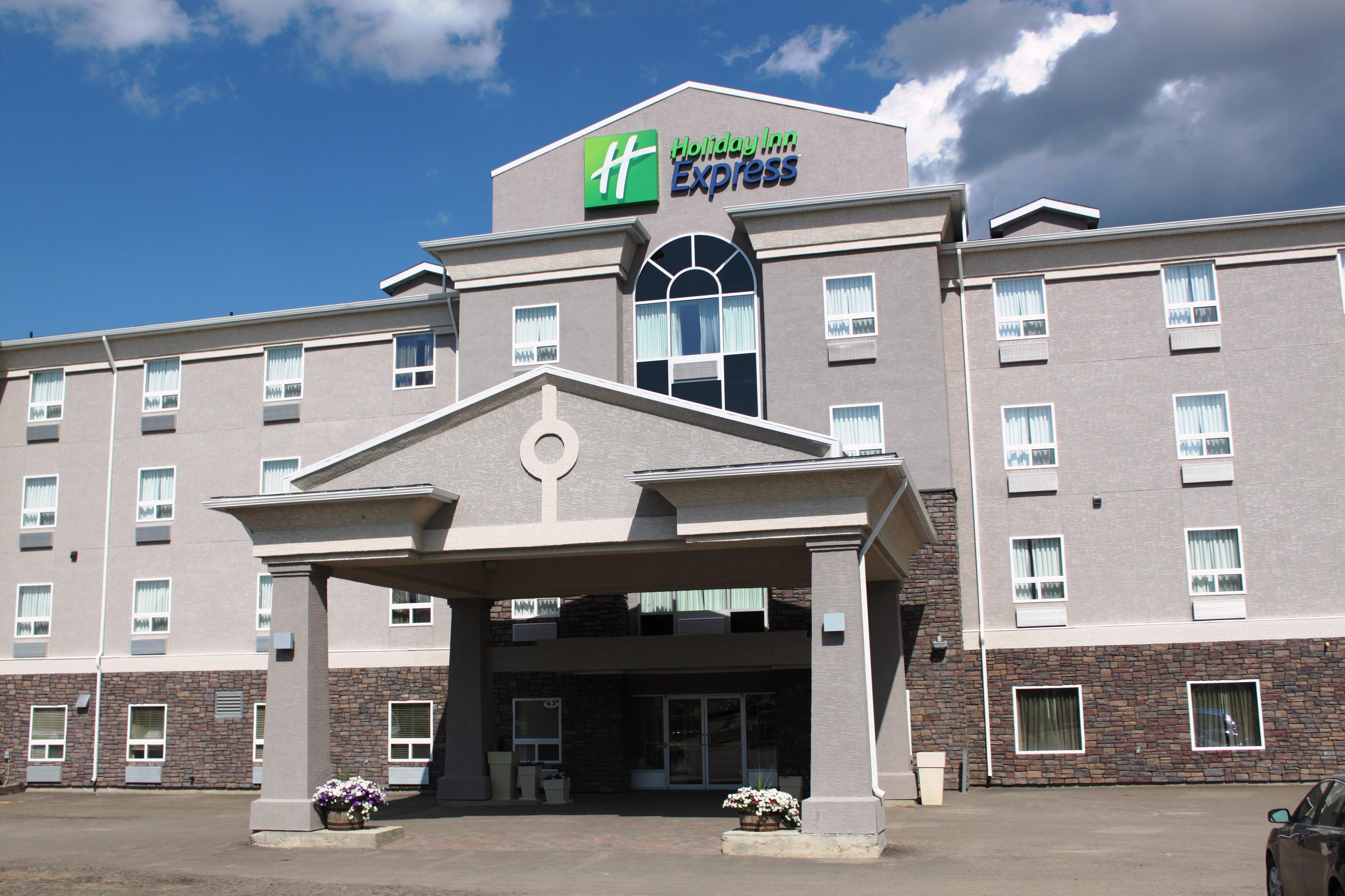 Holiday Inn Express Yorkton East By Ihg Exterior photo