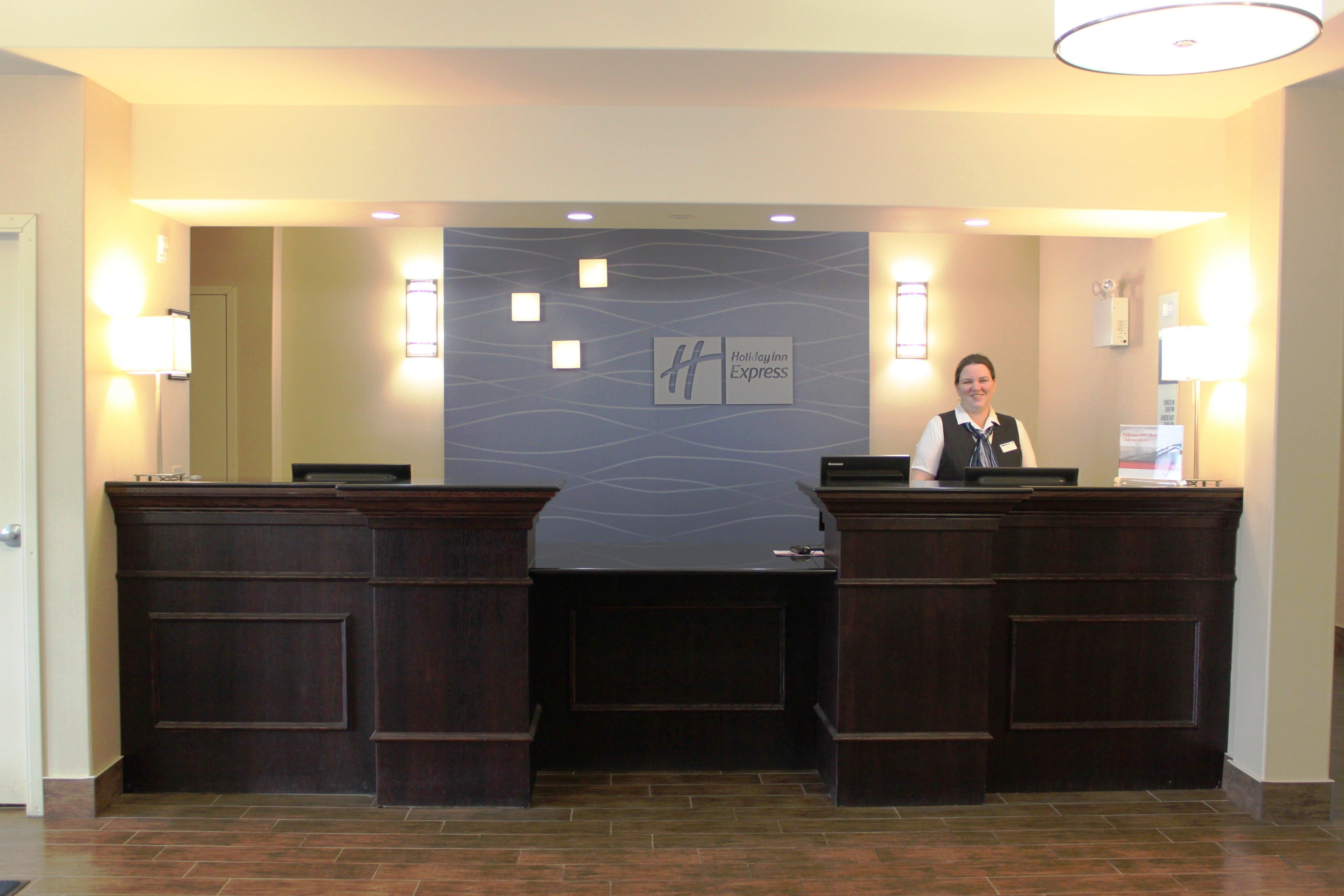 Holiday Inn Express Yorkton East By Ihg Exterior photo